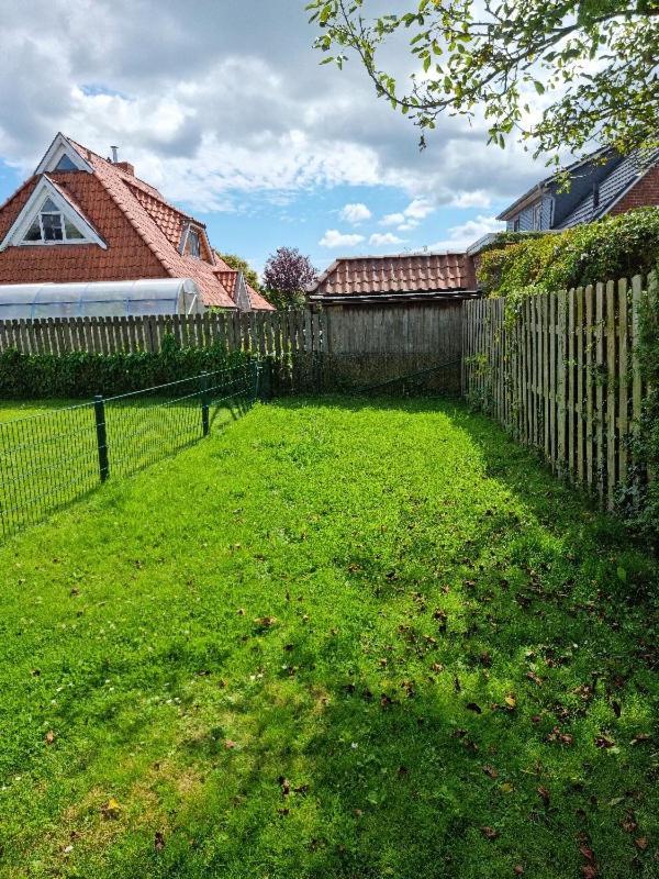 Kleiner Hookie In Hooksiel Mit Hund Villa Шилиг Екстериор снимка